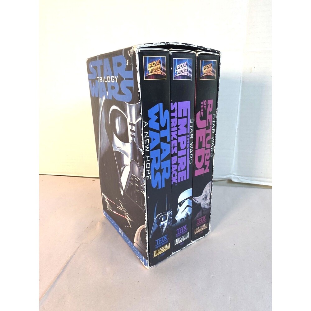 Vintage Star Wars Trilogy Giftpack 1995 Collectible  3 Piece VHS Set